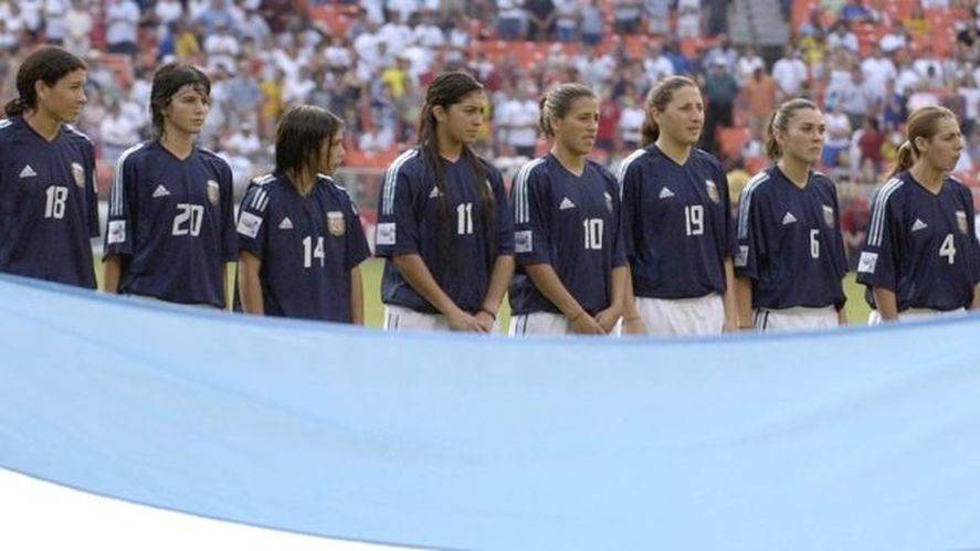 Argentina jugó su primera Copa del Mundo en la edición de 2003. Argentina jugó su primera Copa del Mundo en la edición de 2003.