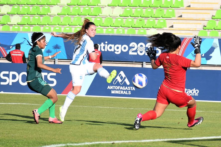 Argentina derrotó a Bolivia en los Juegos Panamericanos. Argentina derrotó a Bolivia en los Juegos Panamericanos.