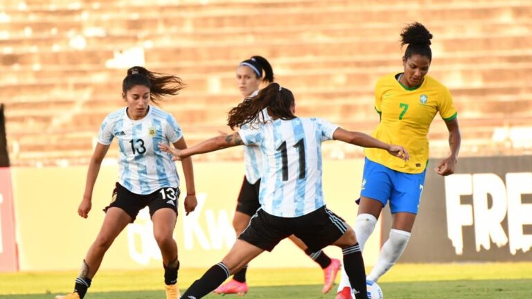 Argentina no pudo en su segundo amistoso frente a Brasil