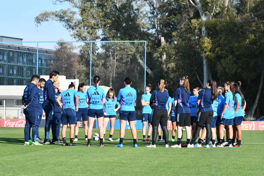 Estefanía Banini entrena con la Selección Argentina, con vistas al Mundial Femenino 2023. (Foto: prensa AFA) Estefanía Banini entrena con la Selección Argentina, con vistas al Mundial Femenino 2023. (Foto: prensa AFA)