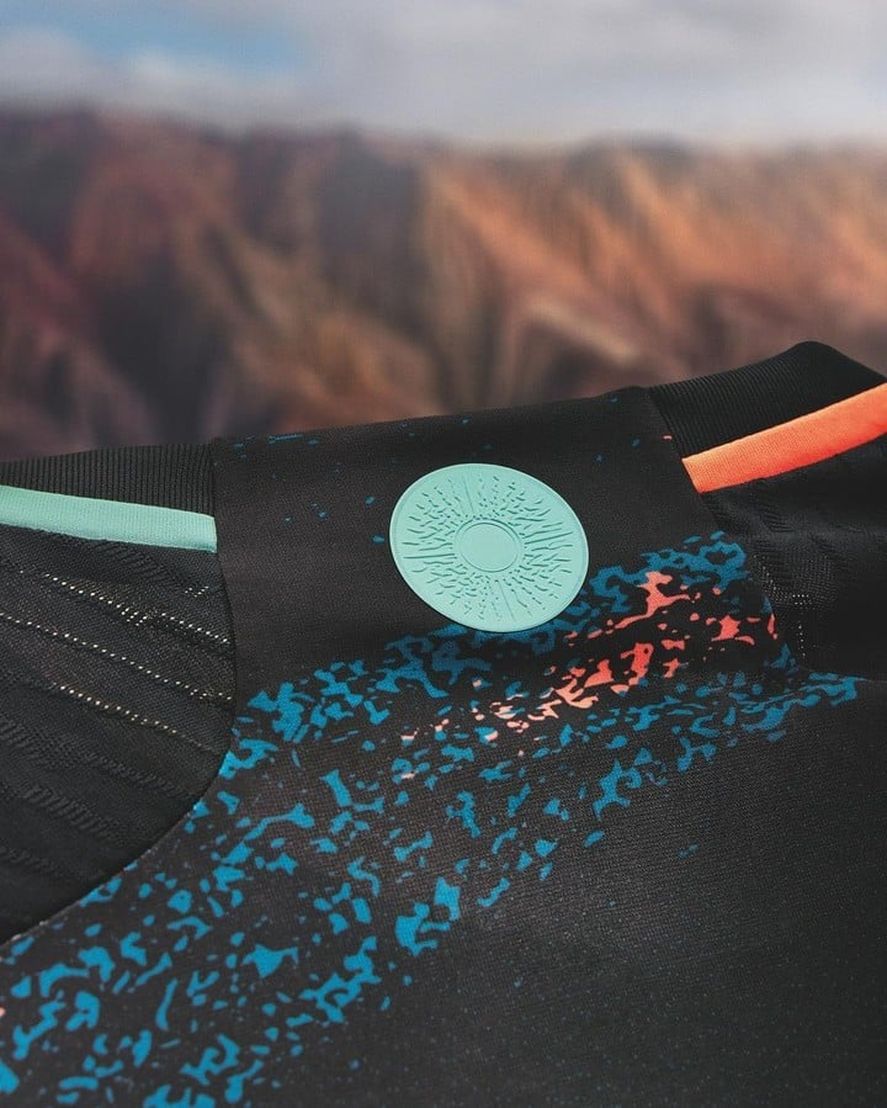 Adidas presentó la nueva casaca de Argentina para el Mundial Femenino 2023.