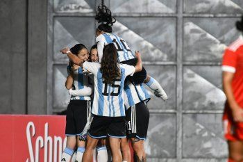 Argentina goleó sin problemas a Perú en San Nicolás. (Fotos: prensa AFA)