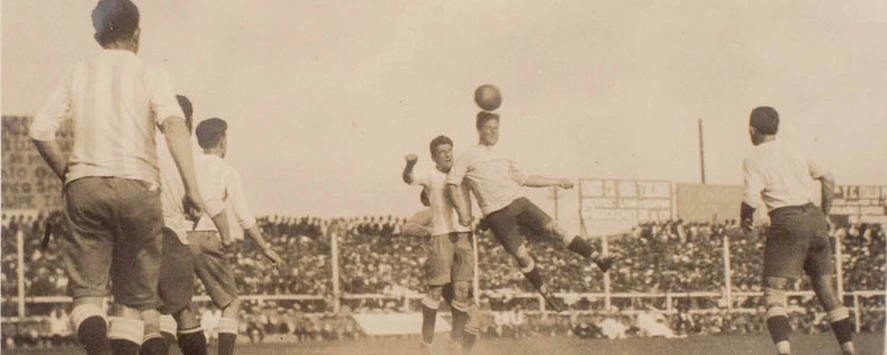 Para la historia: Argentina - Uruguay 1927, en el viejo Campeonato Sudamericano, antes de llamarse Copa América.