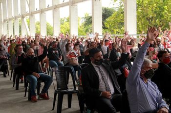 Los socios y socias de Estudiantes agotaron el cupo presencial para la Asamblea en UNO.