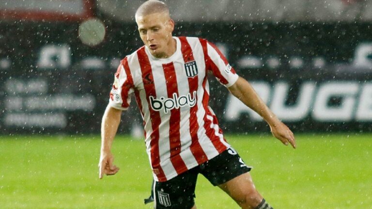 Se cansaron los hinchas de Estudiantes y respondió Santiago Ascacíbar