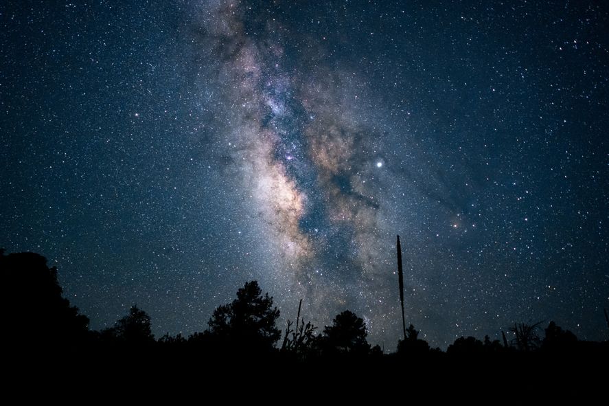 En este 2023, el calendario de fenómenos astronómicos muestra eclipses totales y parciales de Luna y Sol. ¿Cuándo ocurrirán todos los eventos?