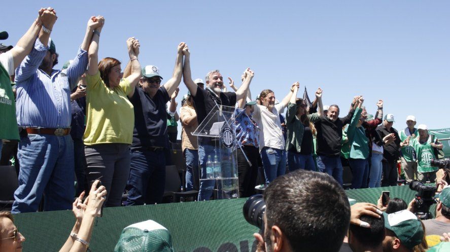 ATE convocó a una jornada nacional de lucha en todo el país para rechazar los despidos decretados por Javier Milei. ATE convocó a una jornada nacional de lucha en todo el país para rechazar los despidos decretados por Javier Milei.