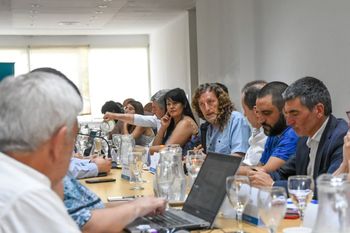 Provincia postergó las reuniones paritarias: Cuándo se reúne con los gremios