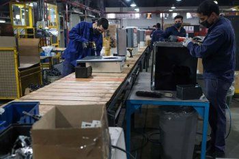 El Gobierno resolvió la continuidad del ATP para auxiliar a las empresas en el pago de salarios de septiembre.