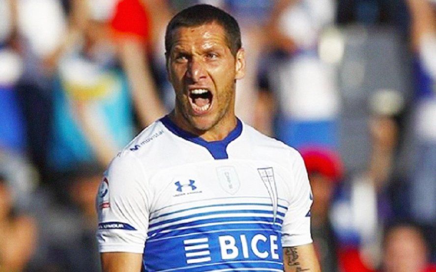 Aued es un referente en la Universidad Católica, sin embargo dejó en claro que desea volver a a Argentina para jugar en Gimnasia.