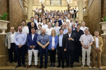 Axel Kicillof recibió a intendentes peronistas en Casa de Gobierno