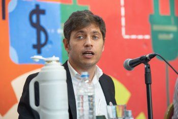 El gobernador Kicillof cargó contra Larreta y lo acusó de hacer marketing con la educación.