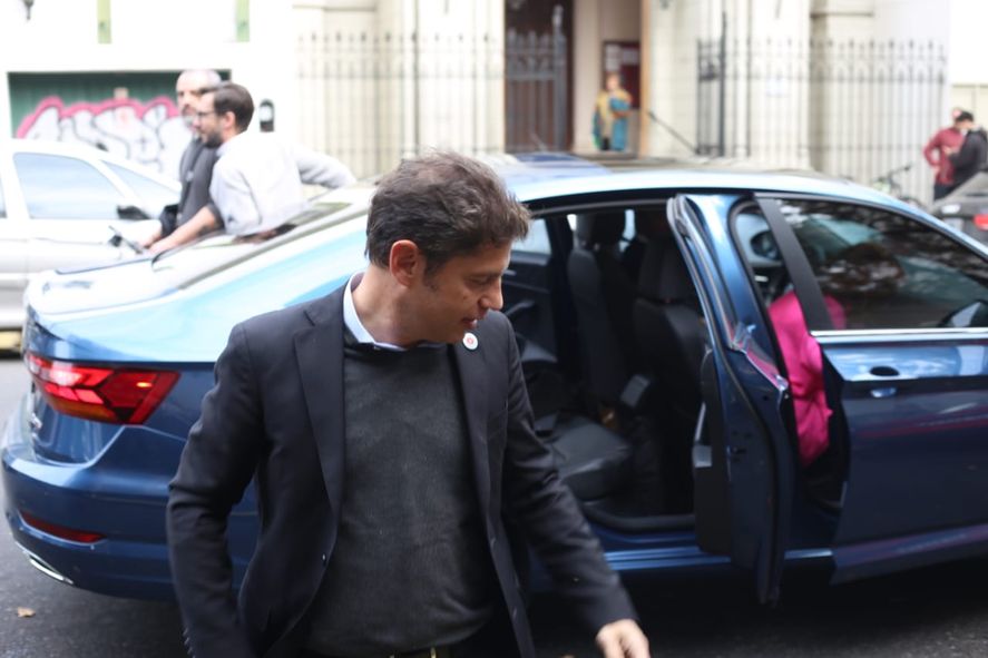 Axel Kicillof repite asesor comunicacional  y afina su estrategia de campaña