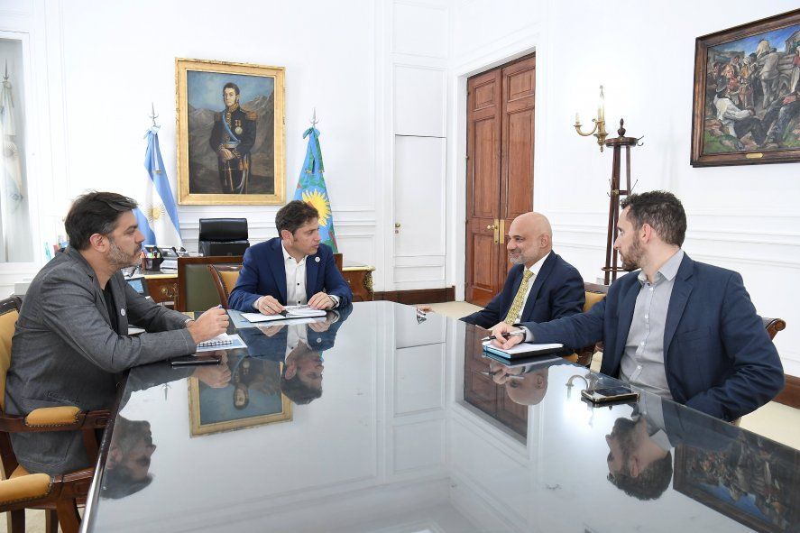 Axel Kicillof se reunió con el embajador de India en Argentina y Uruguay, Dinesh Bhatia.