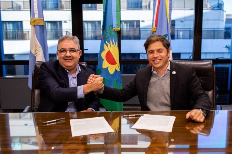 Axel Kicillof firmó un acuerdo de cooperación con Catamarca