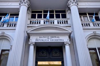 El Banco Central anunció medidas para frenar el festival de importaciones