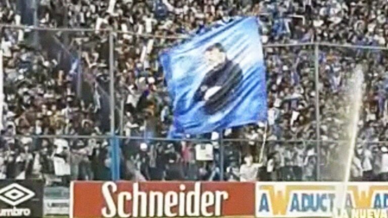 Ídolo en Tucumán: Ricardo Zielinski, presente en una bandera