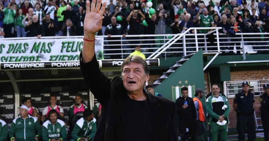 Julio Falcioni inició su quinto ciclo en Banfield. Mañana visitará a Estudiantes.