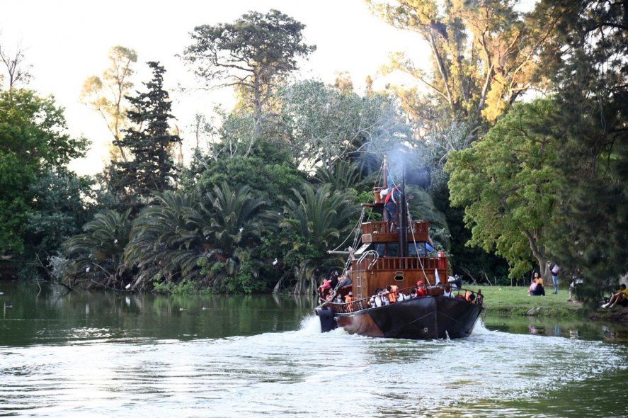 La Municipalidad de La Plata informó cómo se desarrollará el funcionamiento de los diversos servicios durante el asueto y el feriado de Navidad.