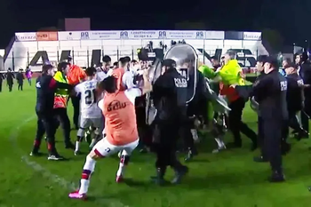 el escandalo del ano: varracas por afano, jugadores detenidos y la mira en tapia