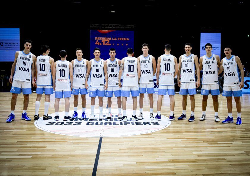 La Selección Argentina de básquet le rindió homenaje a Maradona en la ventana de clasificación a la Americup 2022.