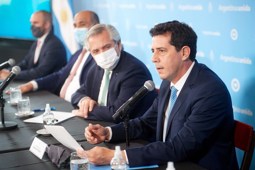 “Basta de atender en Buenos Aires”: Wado de Pedro pidió mudar YPF a la Patagonia