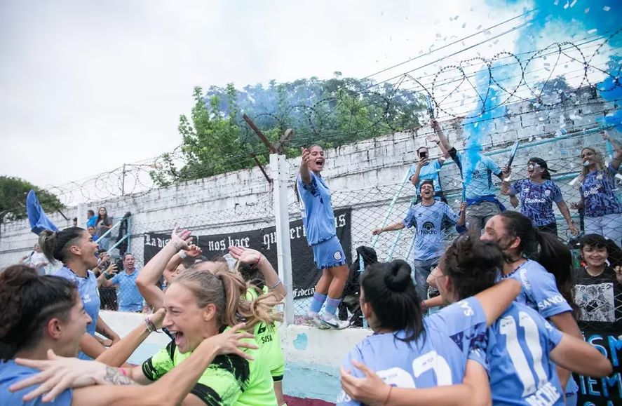Belgrano es la gran sorpresa en el segundo torneo del año en el fútbol femenino de AFA. Belgrano es la gran sorpresa en el segundo torneo del año en el fútbol femenino de AFA.