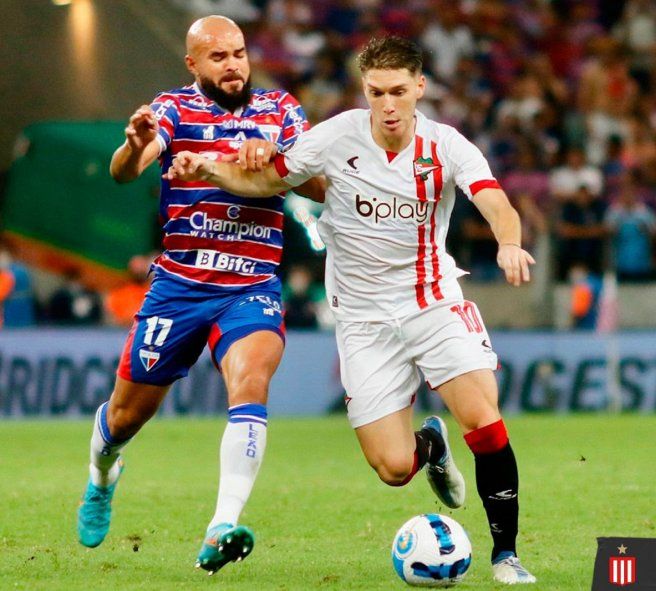 Benjamín Rollheiser en Estudiantes ante Fortaleza por Copa Libertadores (Prensa EDLP)
