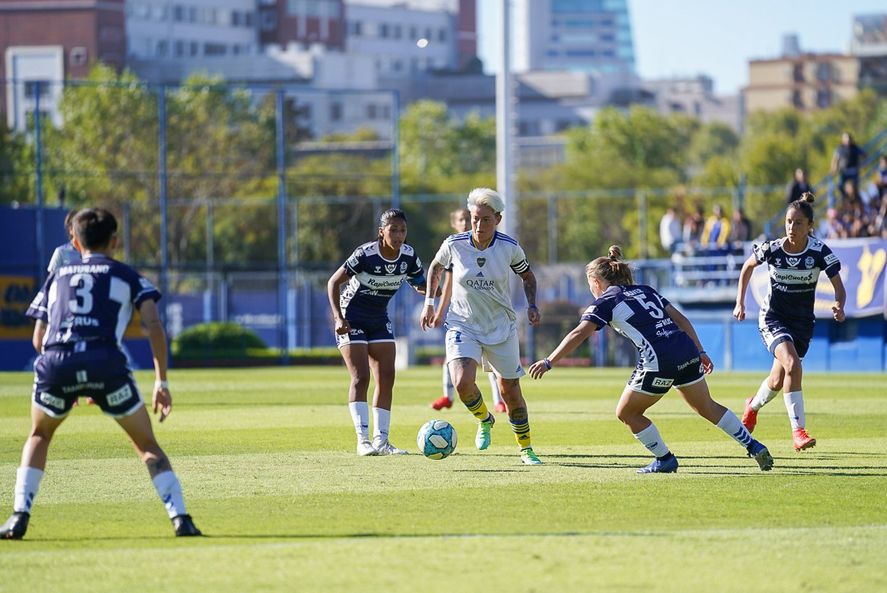 El fútbol femenino de Gimnasia jugó un partidazo ante Boca.