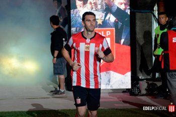 Mauro Boselli puede volver a UNO pero como jugador de Estudiantes.