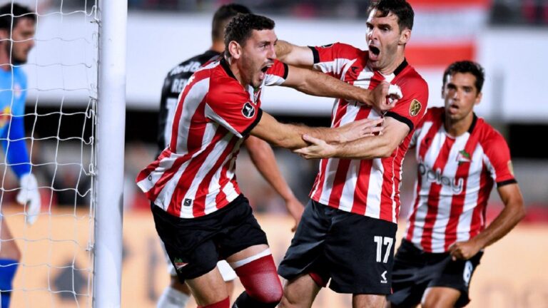 Mauro Boselli: record en Estudiantes y un festejo especial