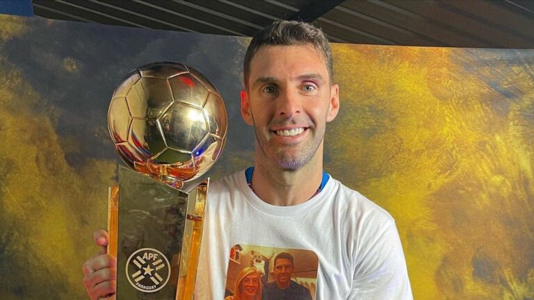Mauro Boselli rescindió contrato y se instaló en Estudiantes