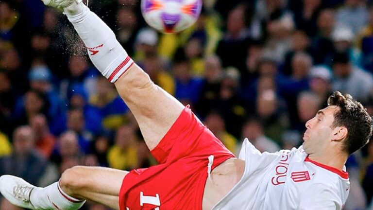 Boca, rendido a Boselli y la polémica: del golazo, la polémica con los hinchas y el tuit borrado