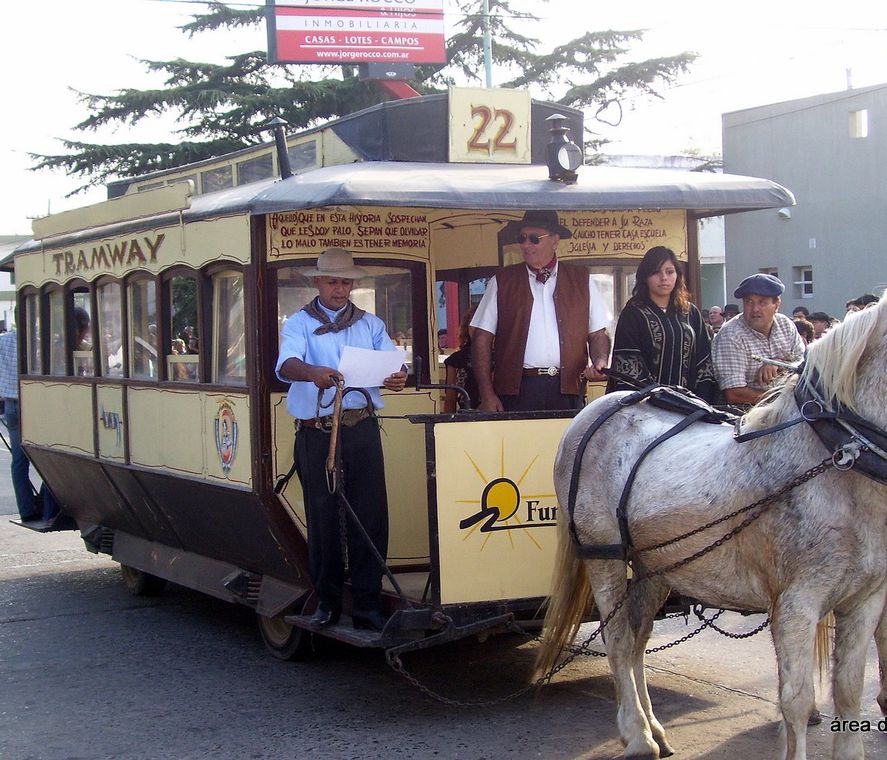 En la provincia de Buenos Aires, hay pueblos que realizan fiestas para degustar platos típicos, conocer la historia y sus tradiciones.