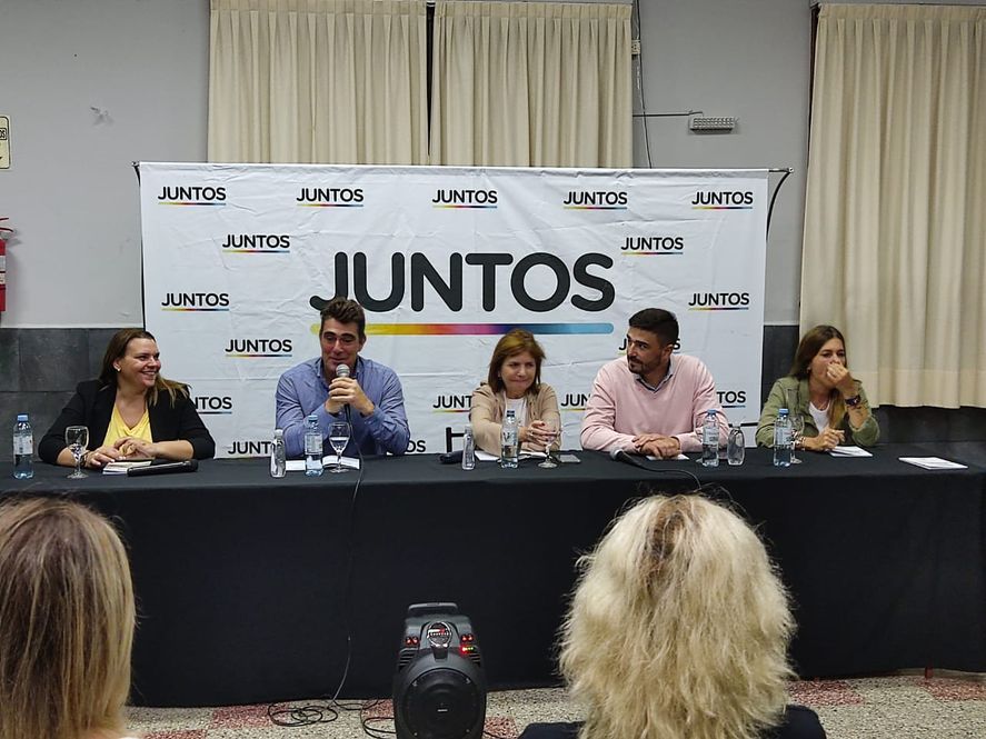 Patricia Bullrich suma kilómetros en la Provincia. Busca disputar espacios a las "palomas" del PRO y Quilmes está en la mira