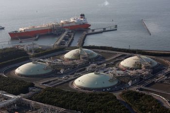 Los buques metaneros de EEUU proveyeron más gas a los países Europeros que vieron afectada la oferta de Rusia en medio del conflicto con Ucrania que agrava la crisis energética