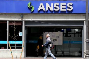 Conocé las prestaciones que se abonan este miércoles según el calendario de ANSES, quiénes son los beneficiarios y novedades para jubilaciones y pensiones, AUH.