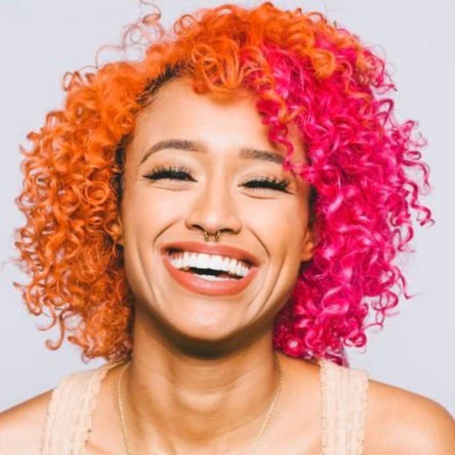 Camille Johnson es la joven influencer que mostró una factura que el médico le dio a su hermana menor en Estados Unidos, en donde se le carga un costo de 40 dólares por haber llorado durante la consulta 