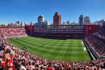 La cancha de Estudiantes previo al clásico platense ante Estudiantes