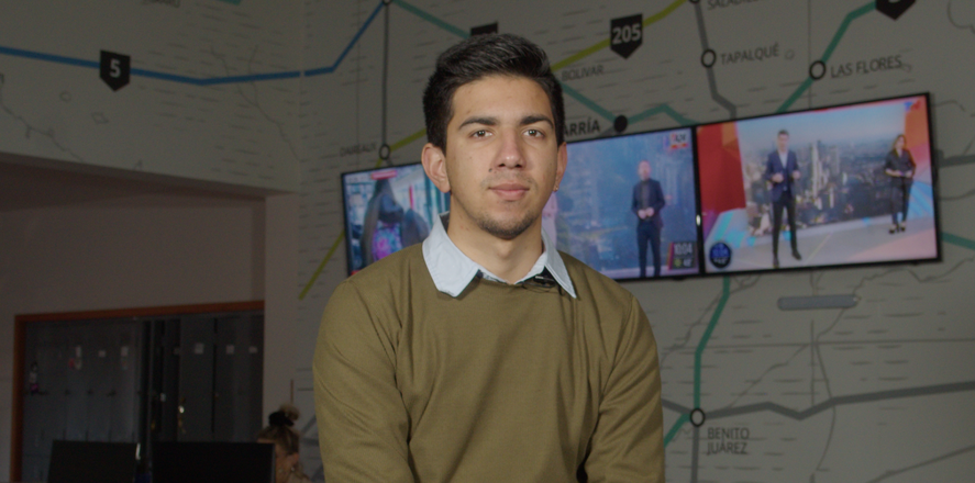Nicolás Sarmiento, embajador de la aplicación Accesapp en La Plata orientada a personas con discapacidad.