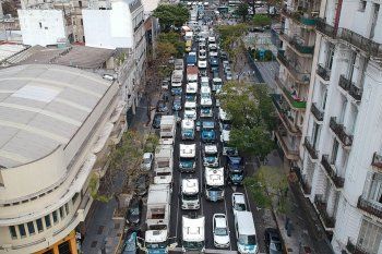 Caravana de vehículos por el Día de la Lealtad.Créditos: Fresimona.