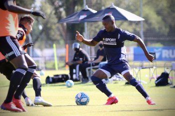 Johan Carbonero sumó minutos en Gimnasia