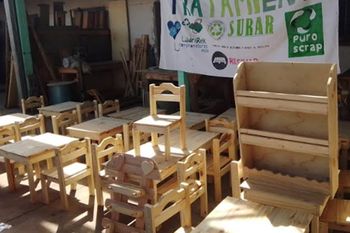 en carceles bonaerenses elaboraron mobiliario y juegos para entidades de bien publico