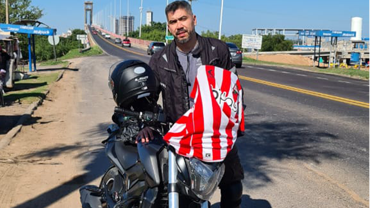 Labure Carlos Galán y su viaje en moto desde Corrientes a Asunción para ver a ...
