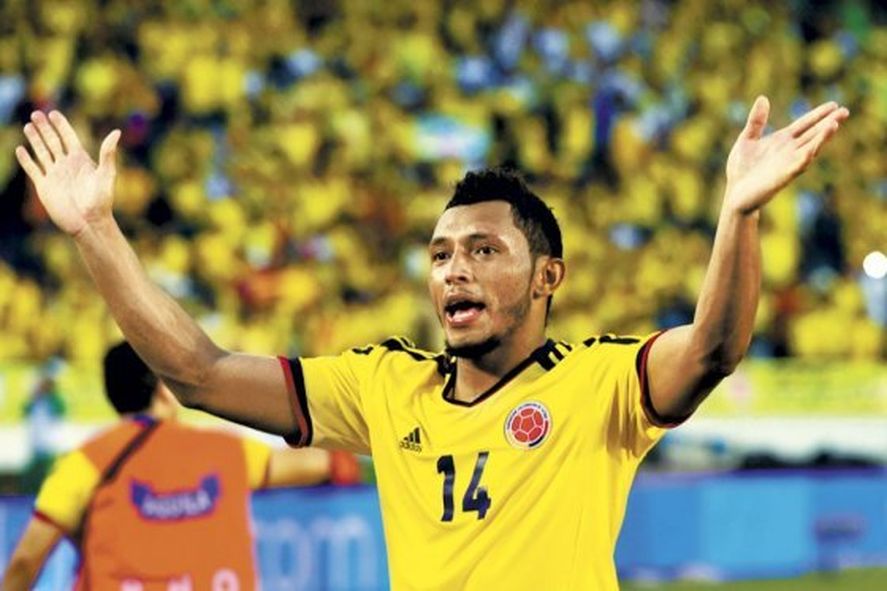 Carlos Valdés, ex defensor de Colombia y hoy comentarista del partido de Gimnasia en ESPN.