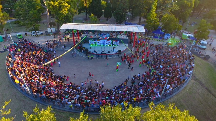 Carnaval 2022: Avellaneda convoca a sumarse a los festejos en el Anfiteatro Hugo del Carril en Parque Domínico