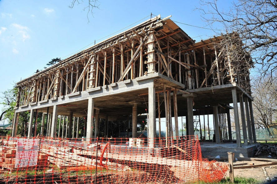 Casas de la Provincia: Axel Kicillof sigue de cerca el avance de las obras