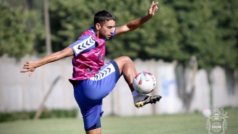 Gimnasia se entrenó con dos cambios para visitar a River