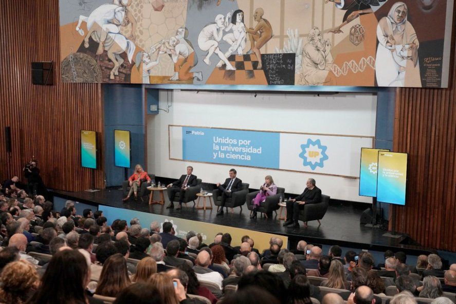 Sergio Massa en el primer encuentro federal “Unidos por la Universidad y la Ciencia”.