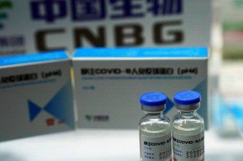 Parte un avión a China en búsqueda de un millón de vacunas Sinopharm